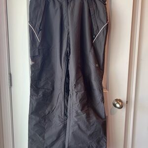 Ladies gray Columbia ski/ snowboard pants. Large